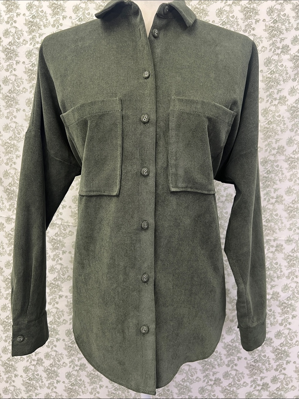 Zara Olive Green Button-Down Shirt with Front Pockets Size xs